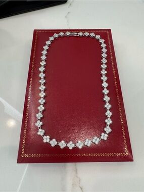 Silver Stainless steel Floral Halo Necklace - White Crystal high-end jewelry